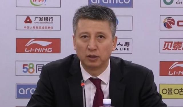 美女扒开胸罩给男生揉小说