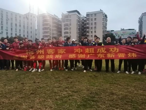 国产精品18久久久久久小说